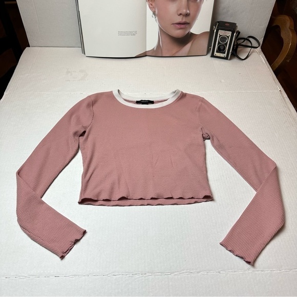 Forever 21 Long Sleeve Top - Picture 1 of 8